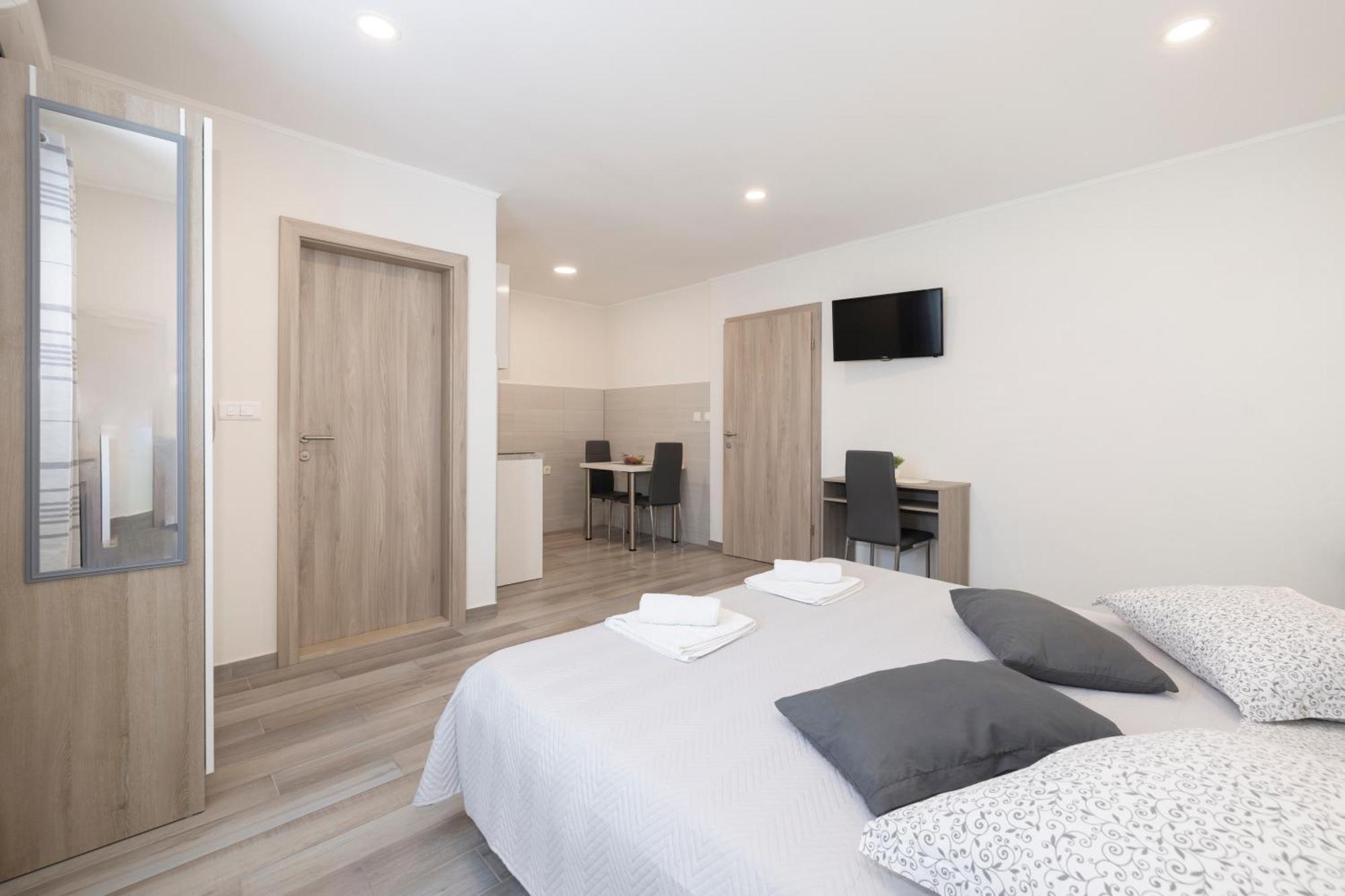 Apartmani Marta Tučepi Εξωτερικό φωτογραφία