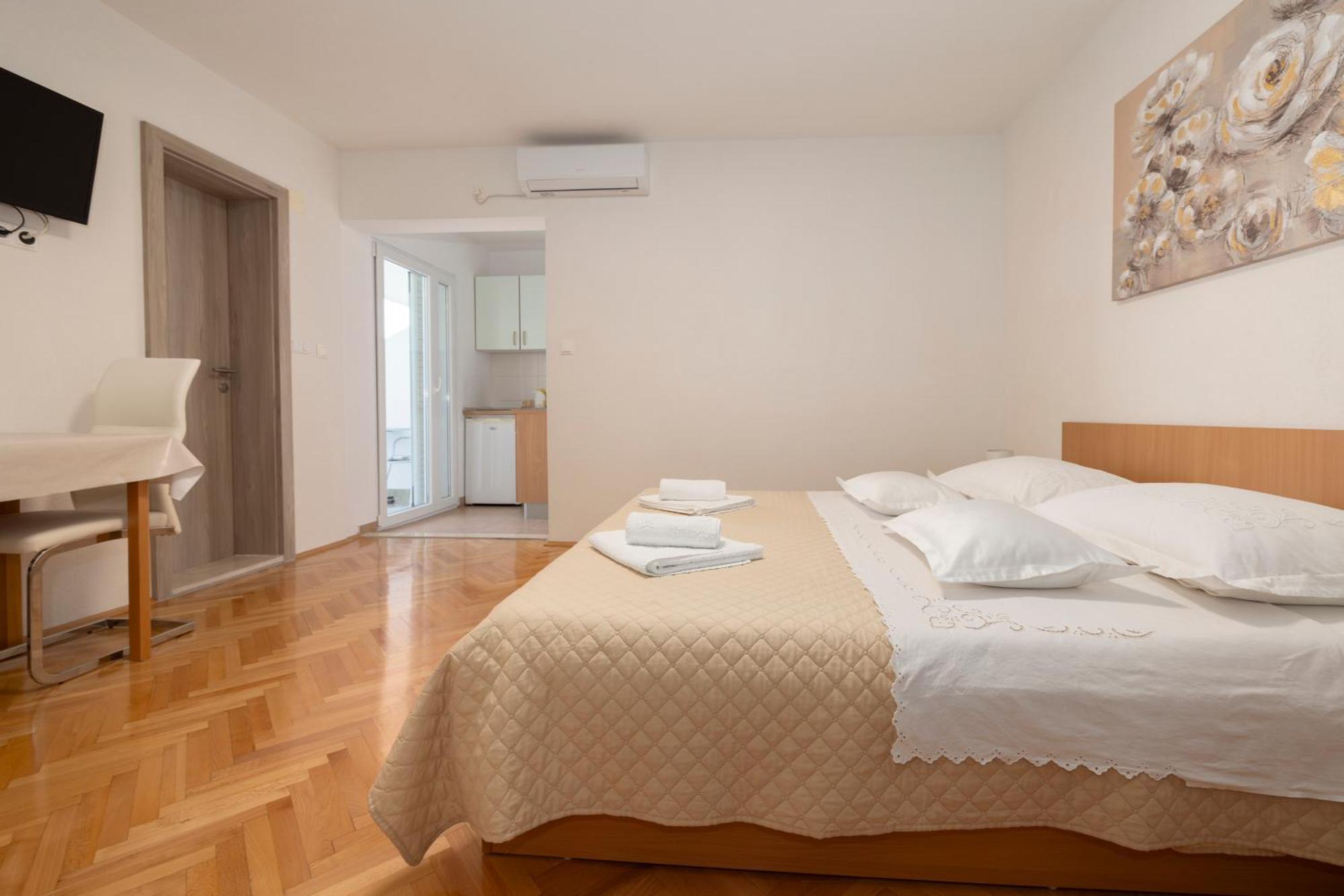 Apartmani Marta Tučepi Εξωτερικό φωτογραφία