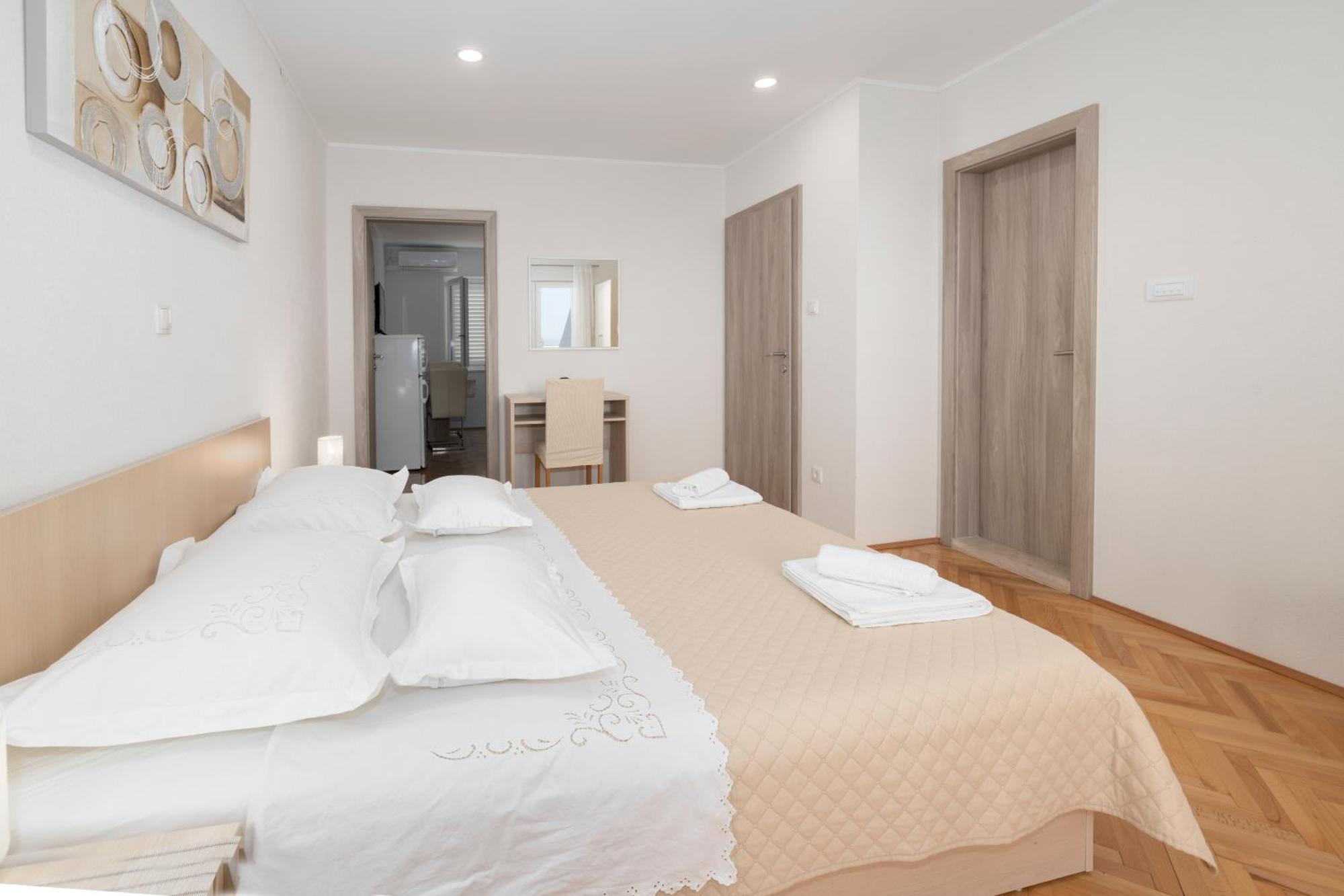 Apartmani Marta Tučepi Δωμάτιο φωτογραφία