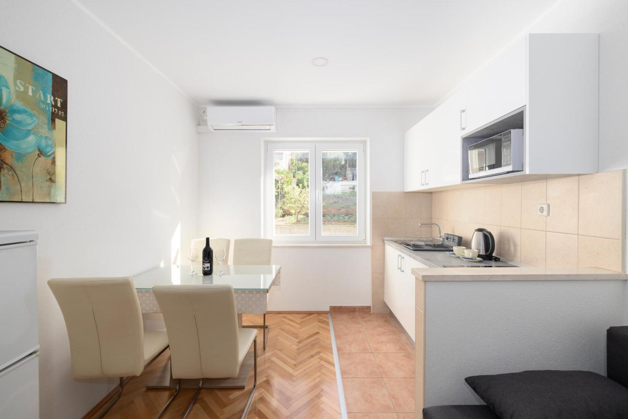Apartmani Marta Tučepi Εξωτερικό φωτογραφία